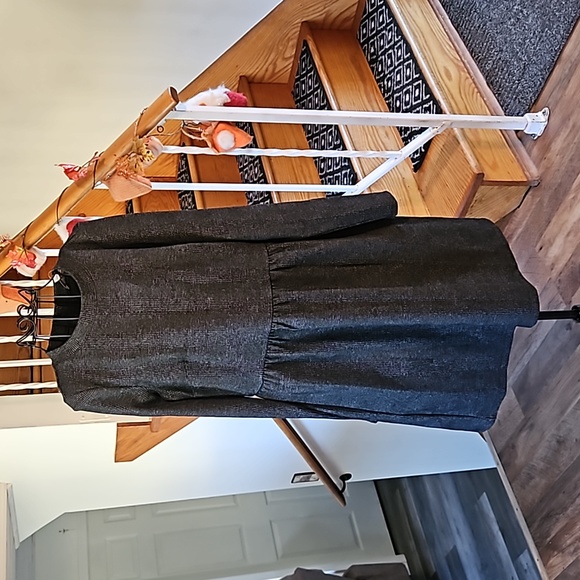 👗LOFT BACK BUTTON DRESS👗 - Picture 1 of 11